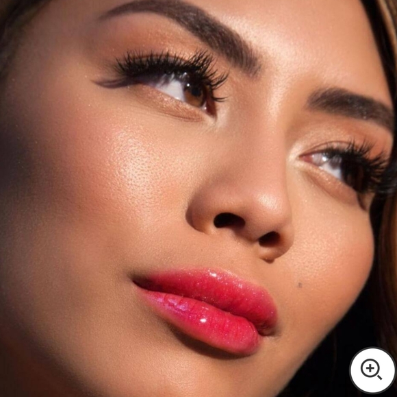 theBalm | Plump Your Pucker Lip Gloss - Magnify - Picture 3 of 3